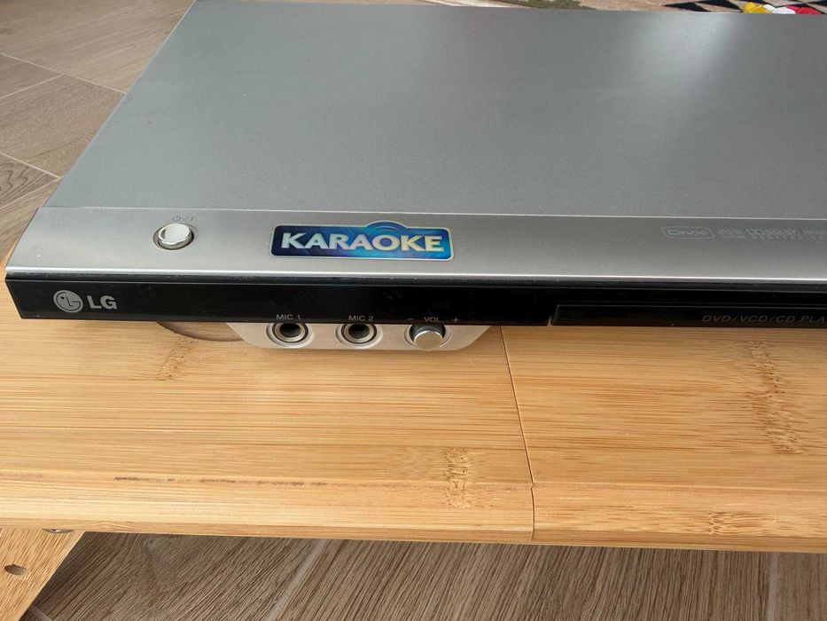 DVD програвач LG DK677X