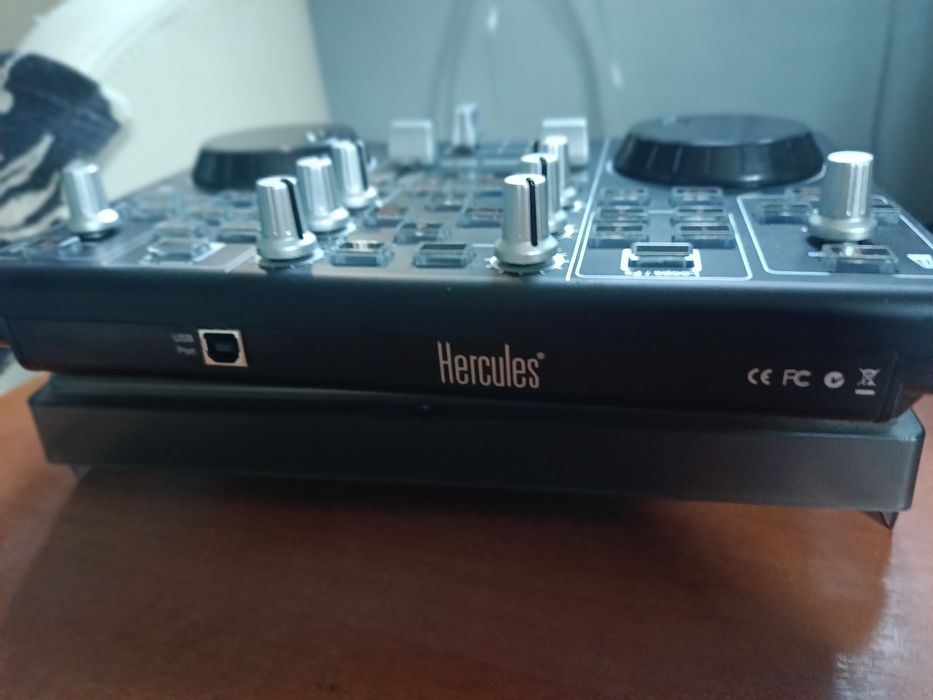 Konsola DJ 2kanałowa Hercules