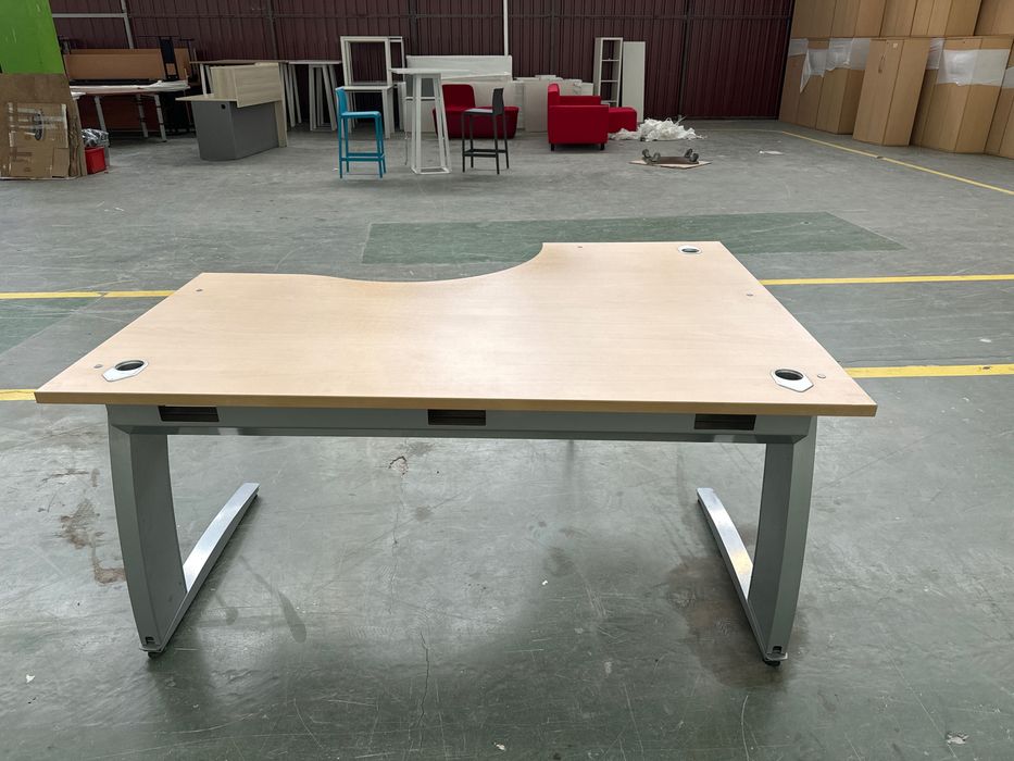 Biurka narożne 160/120  lewe i prawe