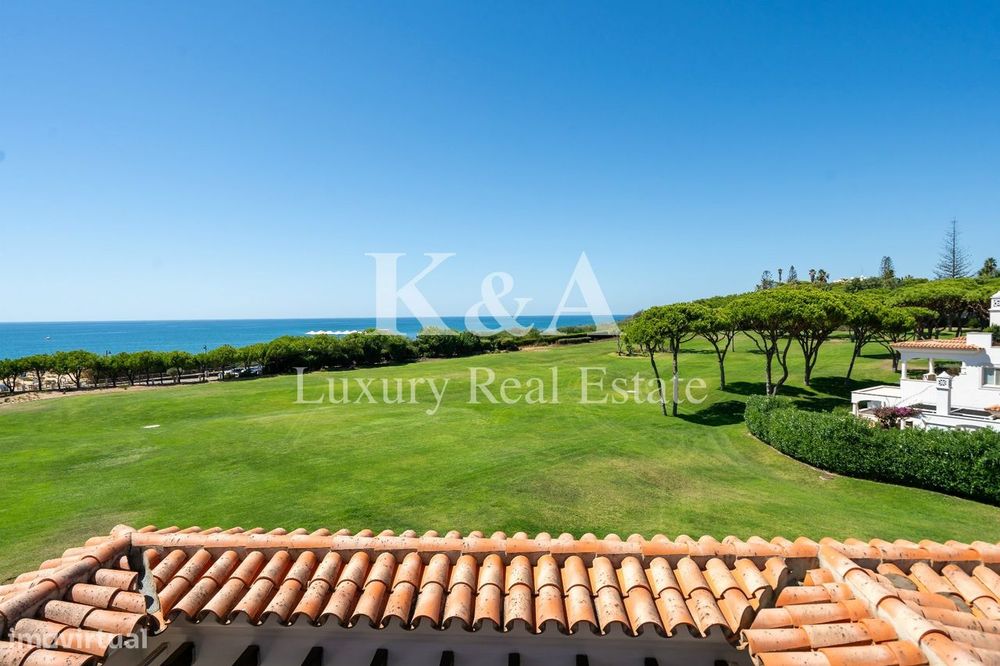 Apartamento Penthouse, com magnificas vistas de mar, nas Dunas Dourada