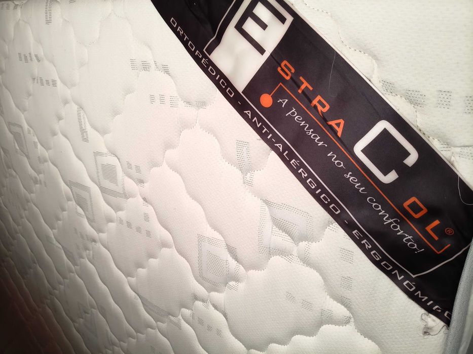 Vendo Colchão de cama casal