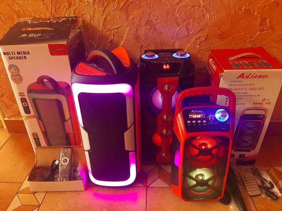 Колонка нова з мікрофоном та пультом