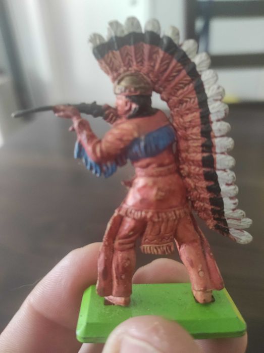 Bonecos de coleção antigos