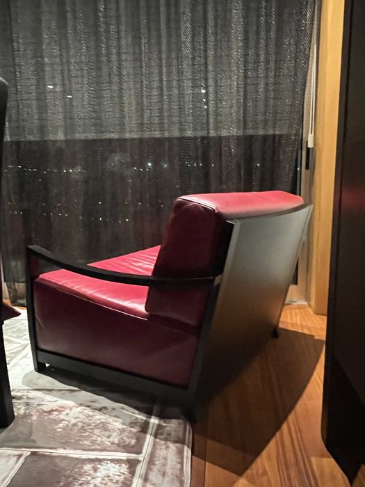 Cadeirao em pele natural