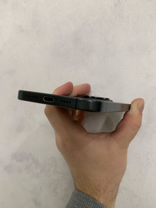 iPhone 15 Pro Max 256GB Black Titanium Neverlock