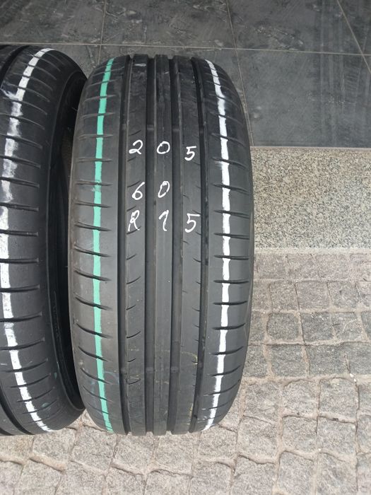 2 pneus 205 60 r15 Dunlop