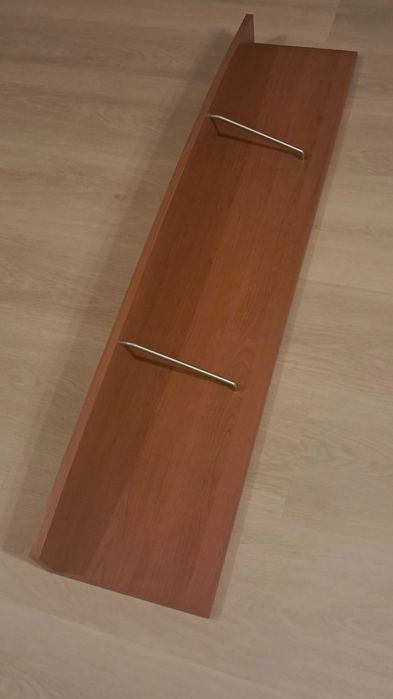 Elegancka półka na ścianę