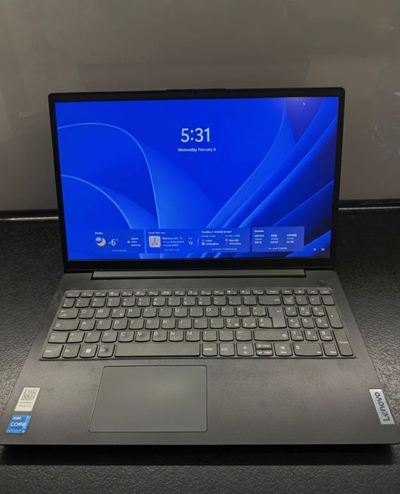 Laptop Lenovo V15 G2