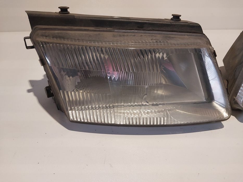 Lampa vw volkswagen passat b5 prawa lewa przednia reflektor prawy lewy