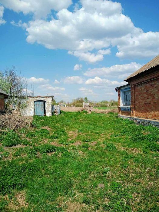Продам в селі будинок!!!
