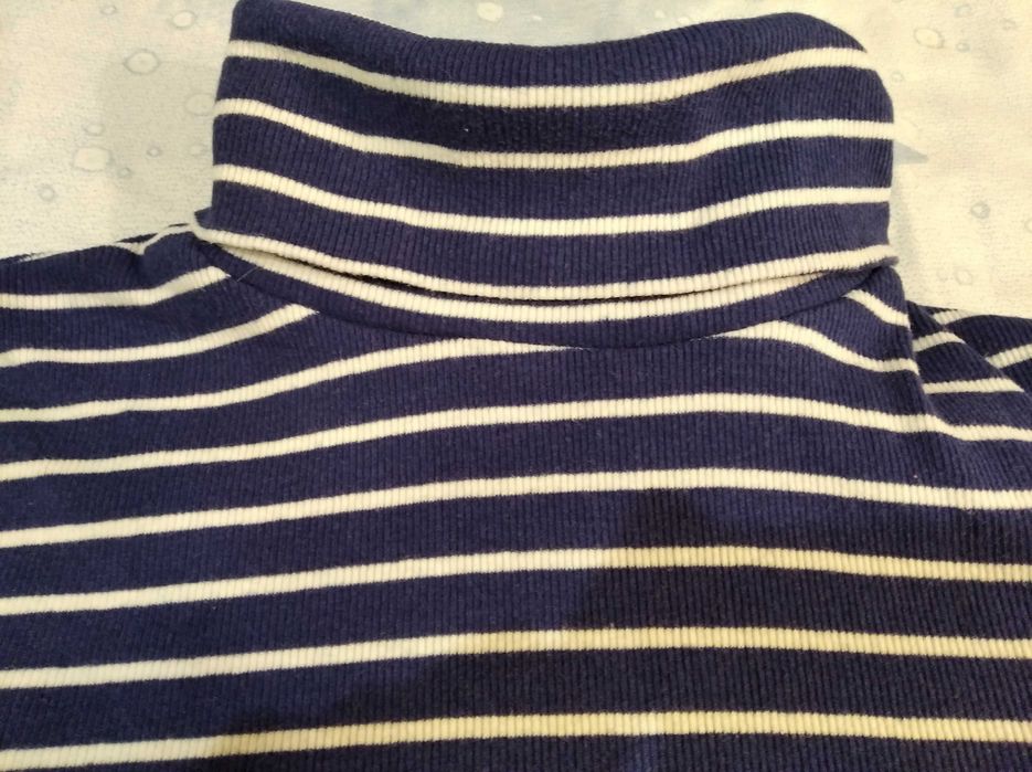 Гольф-светр фірми Pocopiano, розмір 146 на 11 років