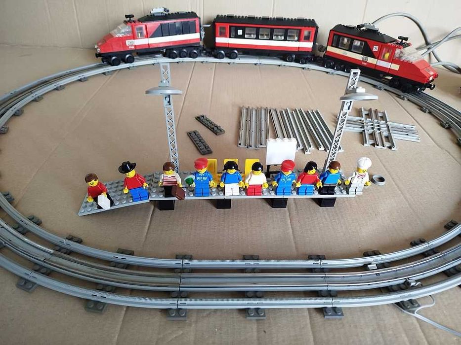Lego 7745 12 Volt High Speed Train + 7864 12 V Transformer + 7857