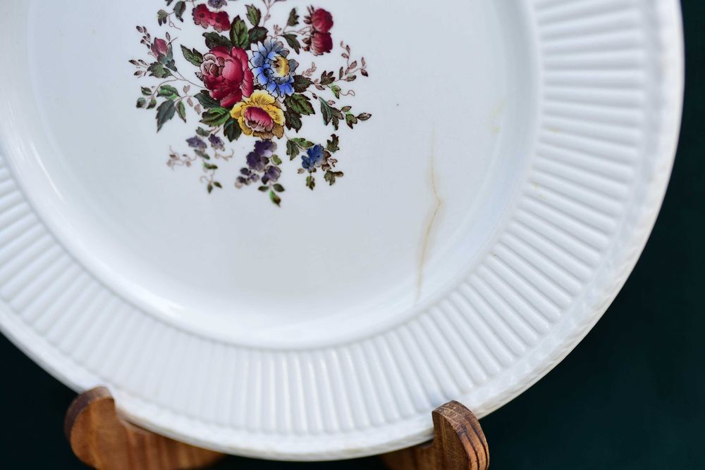 Zestaw trzech talerzy Wedgwood z serii Conway - Vintage z lat 70