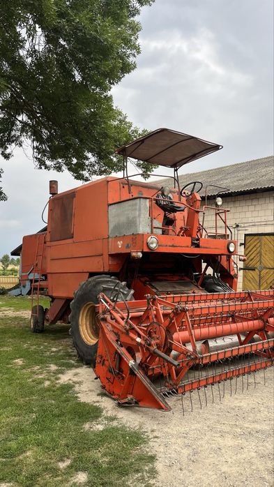 Kombajn zbożowy Bizon Z056 Super 1983r