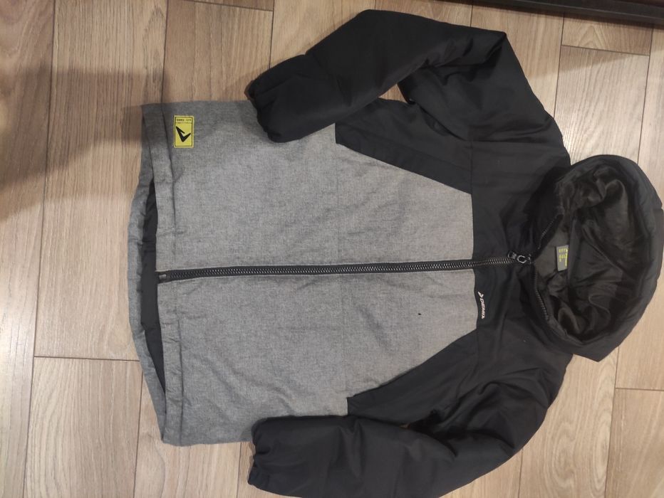 Продам курточка підліток  весна