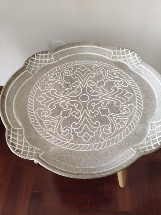 Mesa com geometria de centro
