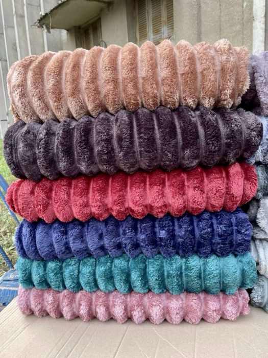 Теплі пледи для дому опт і роздріб