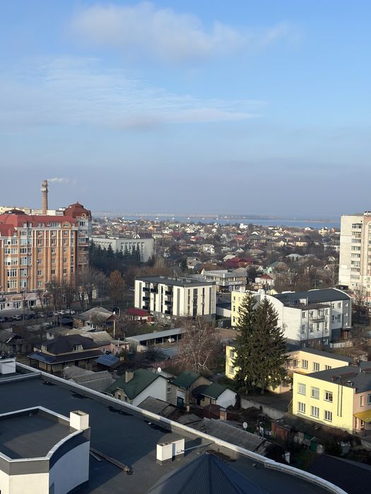 Продам 2-кімнатну квартиру в центрі