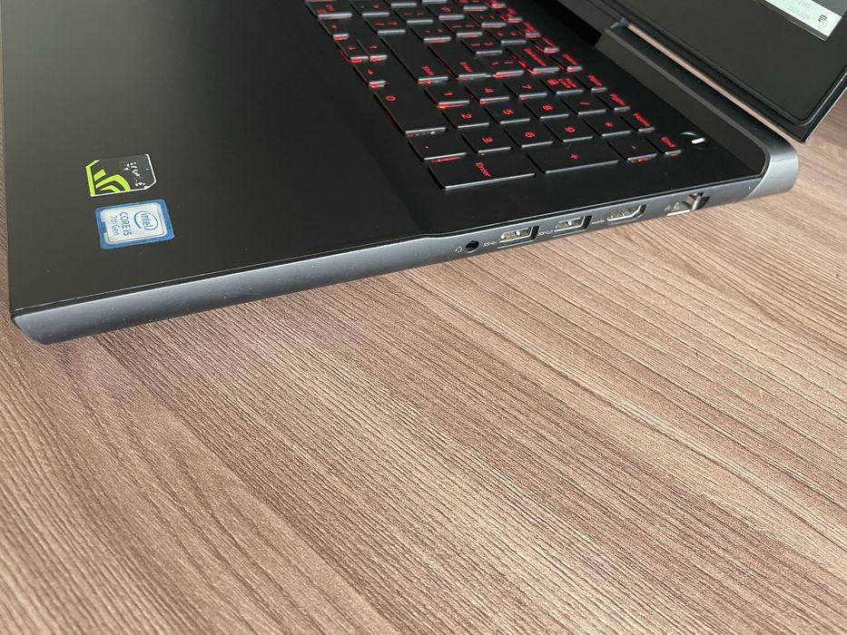 35.Ігровий Dell 4K матриця/Core i7-7700HQ/RAM 16GB/240 SSD/Intel HD+GeForce GTX 1050 Ti 4 GB
