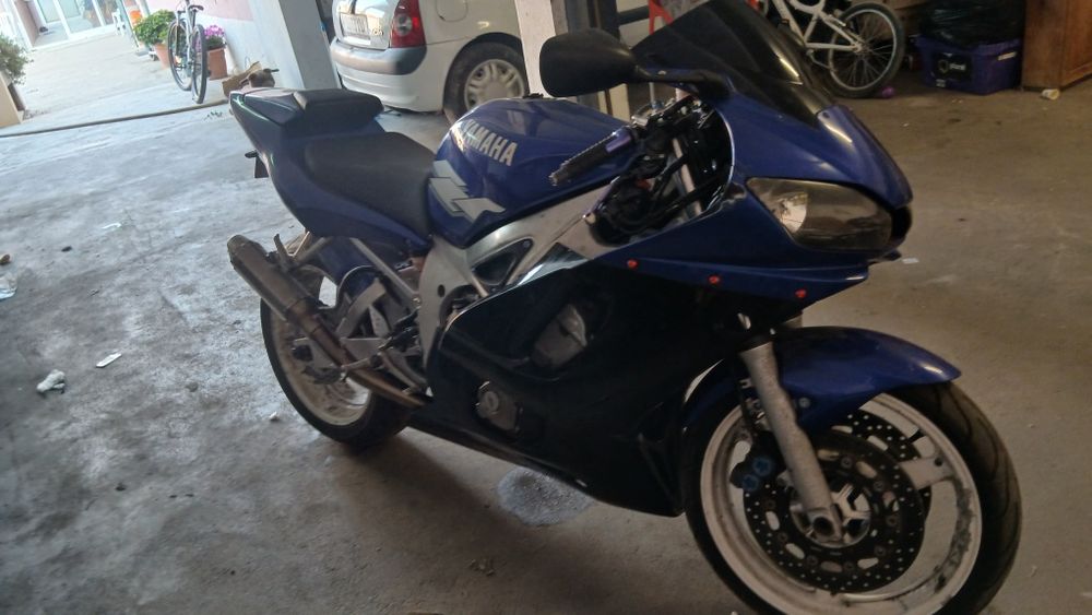 Yamaha r6 1999 vendo/troco
