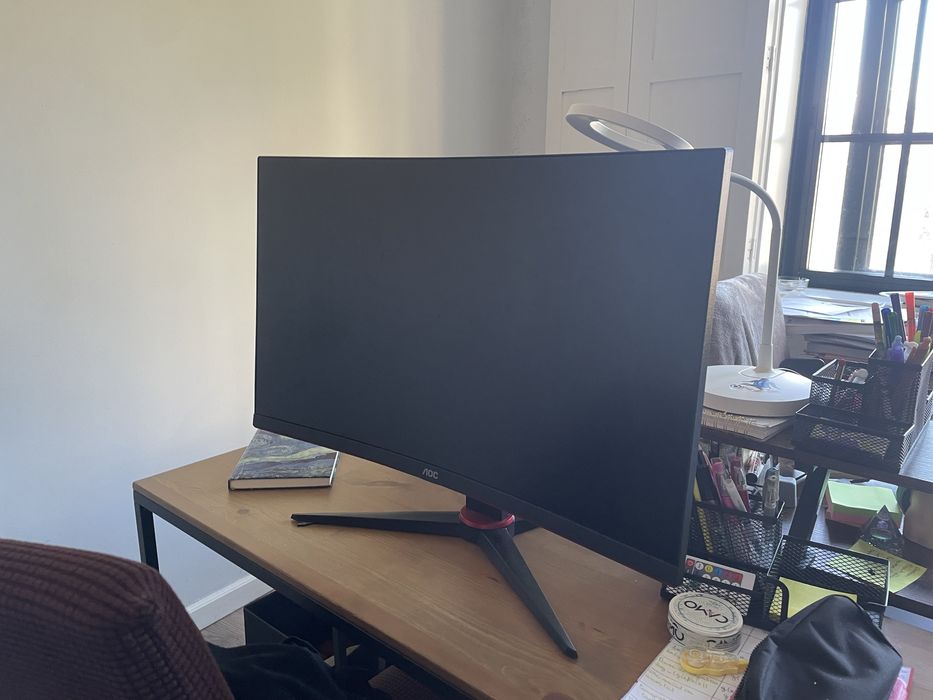 Monitor curvo AOC