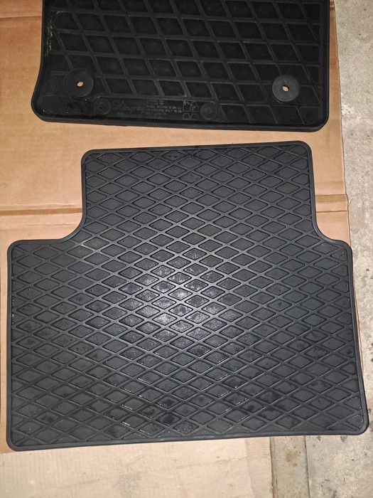 Килимки оригінальні гумові Шкода Октавія А7 ліфтбек