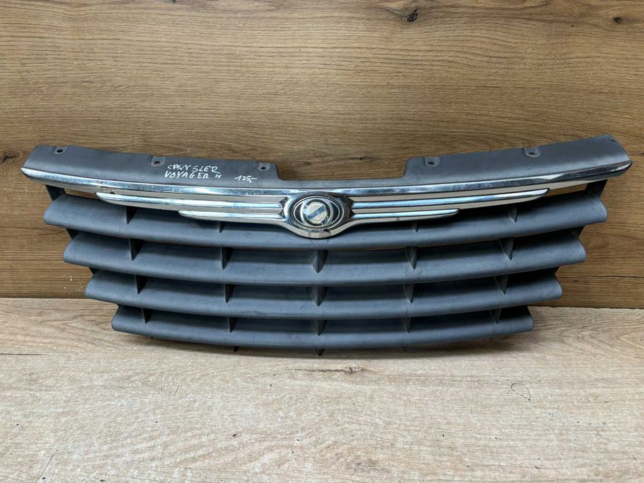 Grill atrapa zderzaka Chrysler Voyager