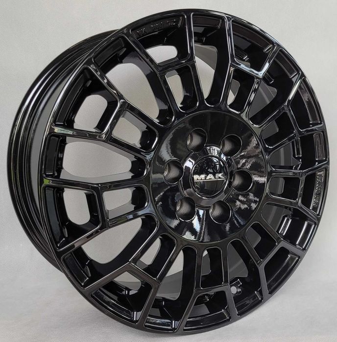 Felgi 17 Nissan Navara 4 Mercedes Klasa X 6x114,3 66,1 czarny  Mak