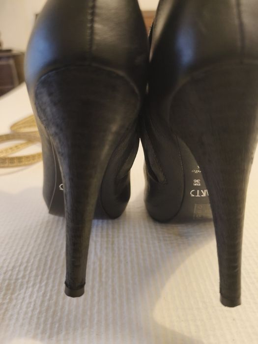 Botas de pele genuina usadas duas vezes