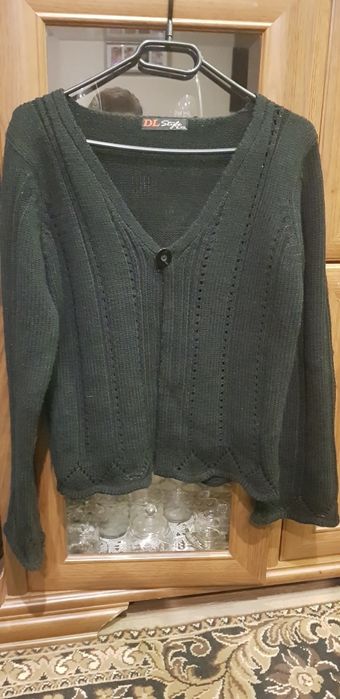 Sweterek czarny XL