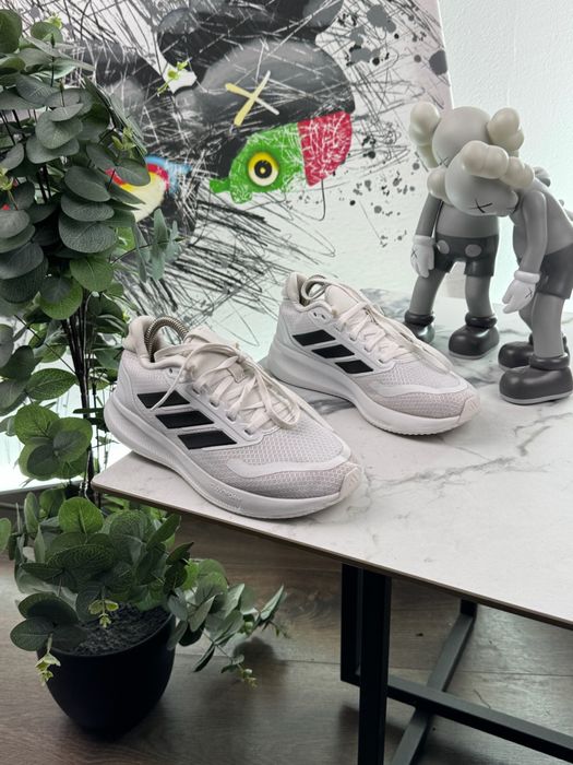 Кросівки Adidas Run Falcon 36.5 розмір Е7608