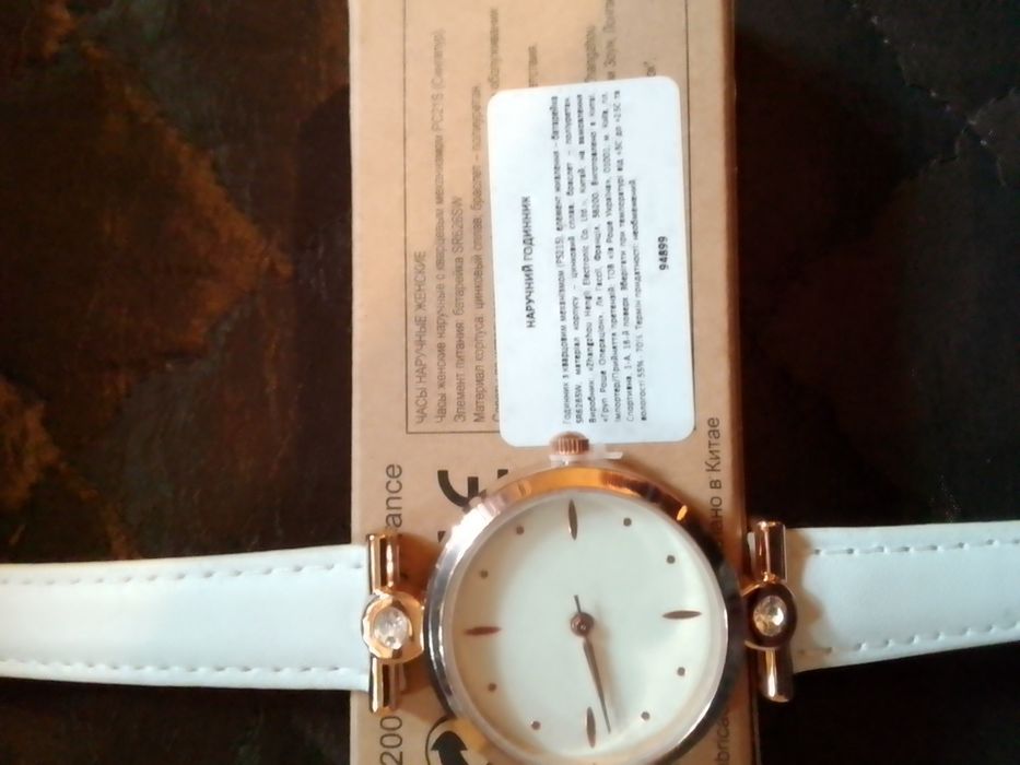 Часы наручные женские Новые