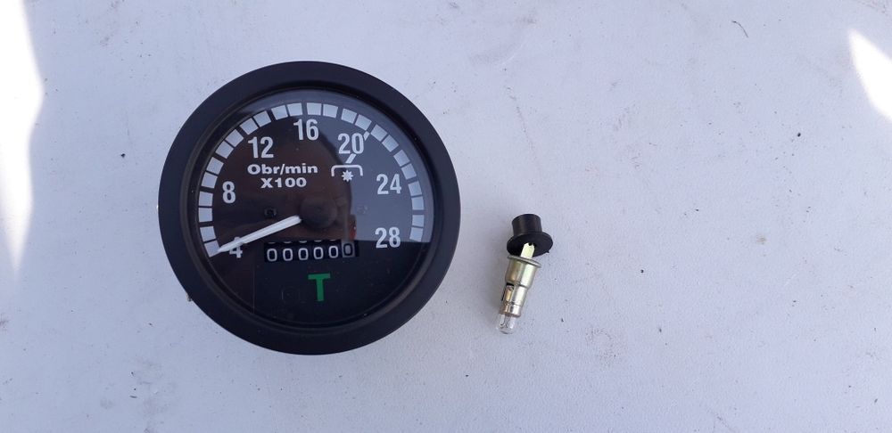 Licznik, wskaznik motogodzin, obrotomierz, zegar URSUS C-360 C-330