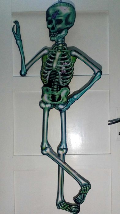 Kościotrup z papieru.