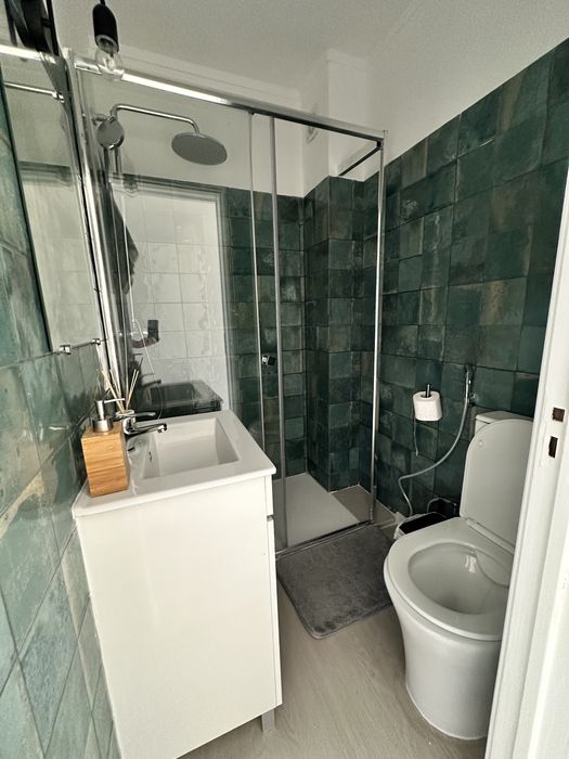 Quarto para arrendar em monte abraao