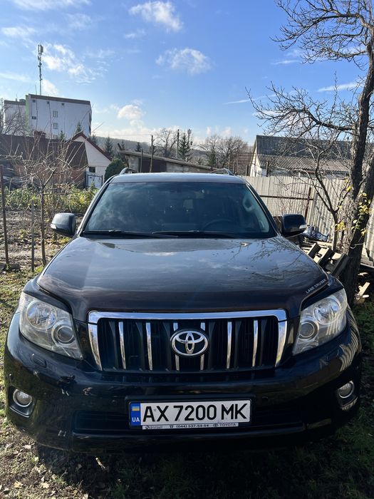 Продам машину Toyota land cruiser 150