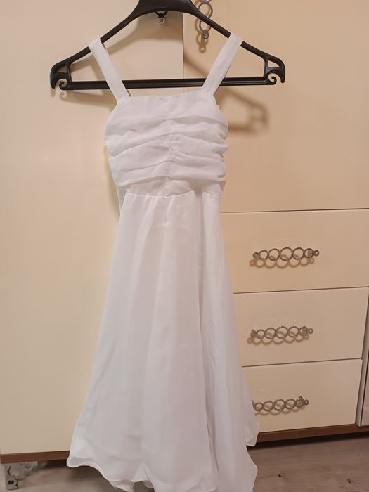 дитяче біле плаття