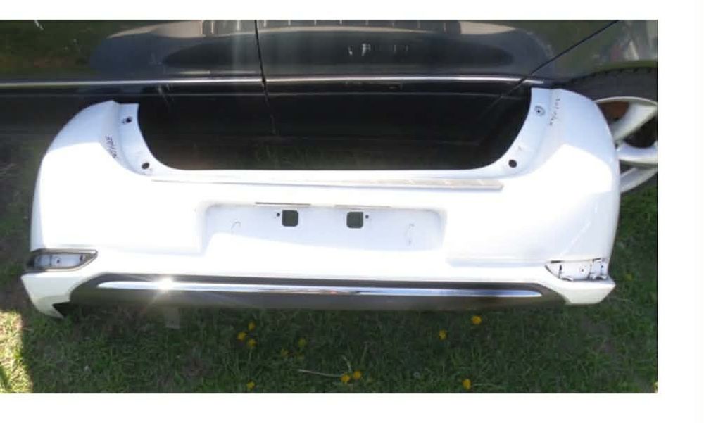 Zderzak tył toyota Auris II lift 15-18