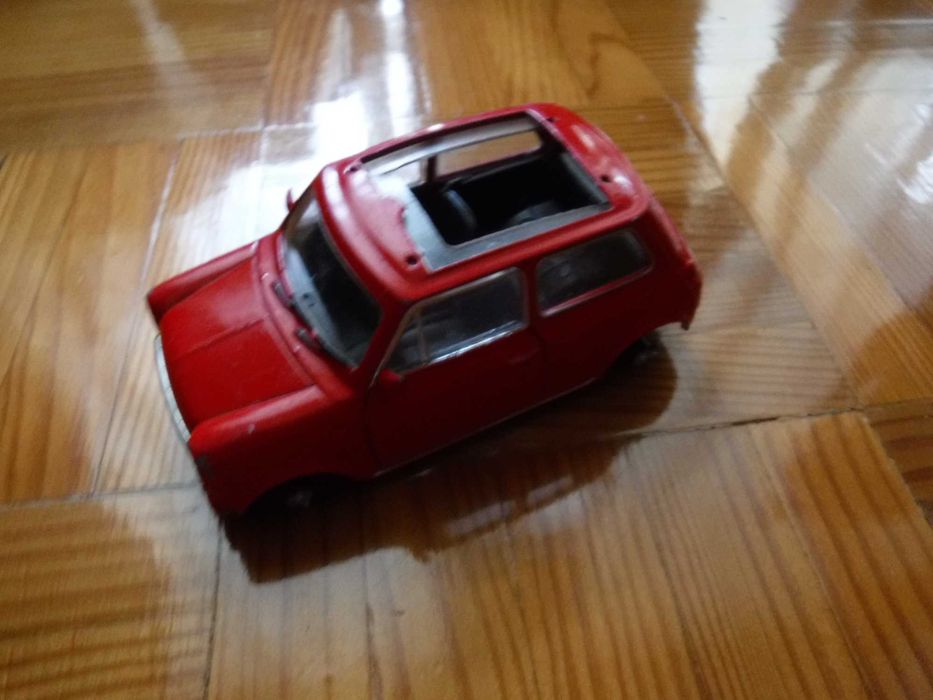 Miniaturas de automóveis e outros - cada 5 euros
