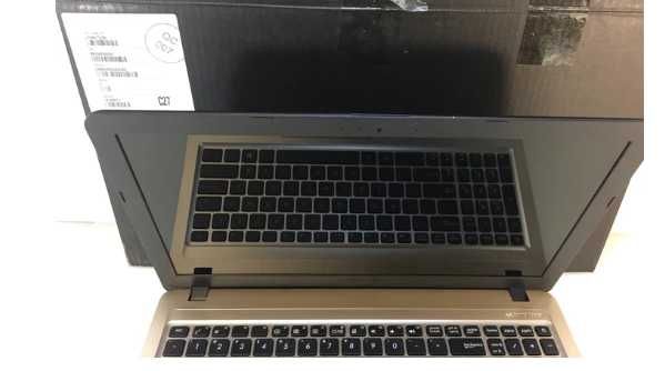 Laptop ASUS R540S/15,6"/4x1,60GHz/4GB RAM/640GB HDD/Win10