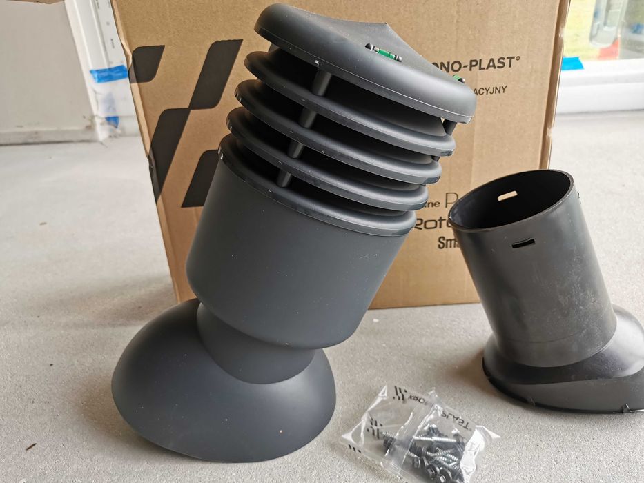 Nowy ocieplony kominek wentylacyjny Antracyt