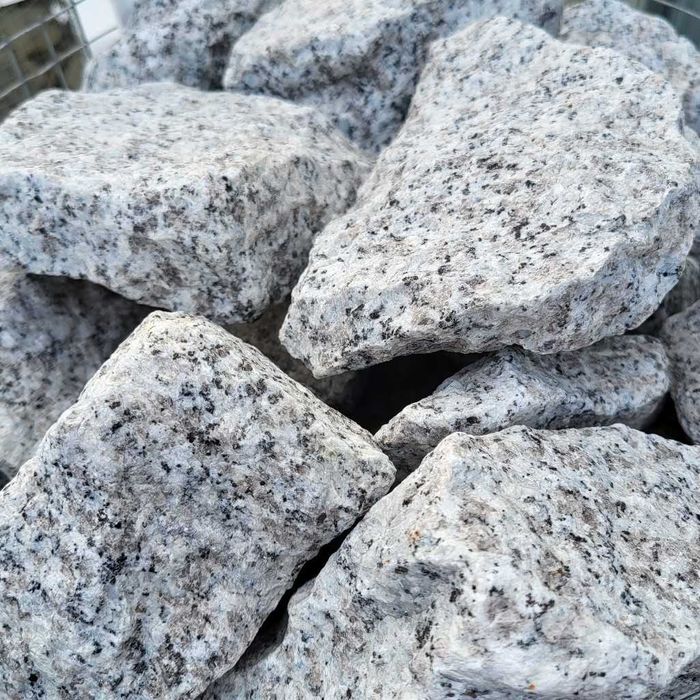 Kamień murowy granit szary murki ogrodowe słupki ogrodzenia grys grani