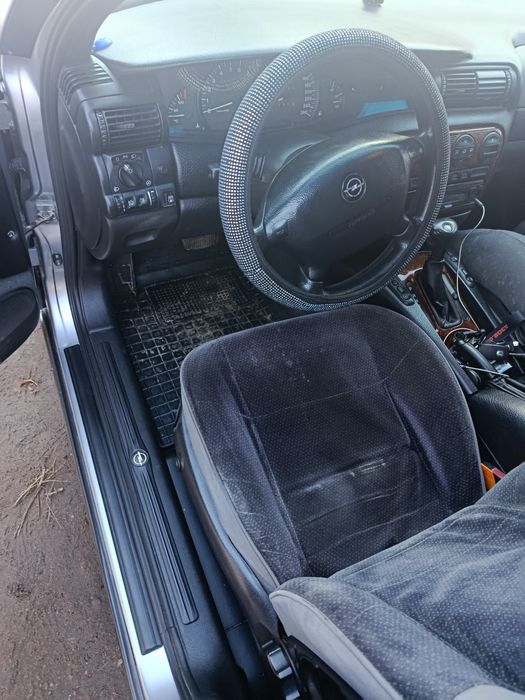 Продам Опель Омега