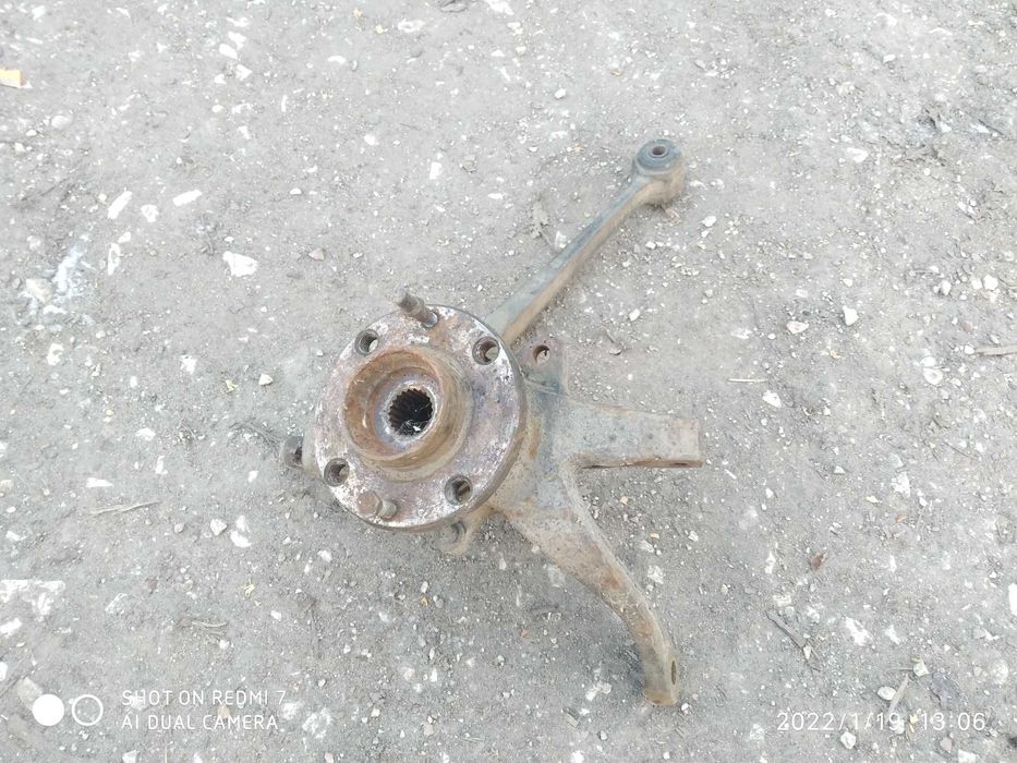 Фиат регата. Цапфа поворотная.