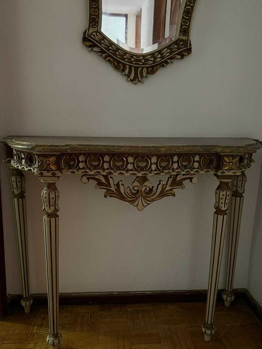 Espelho mais Credência em dourado ( Reservado)