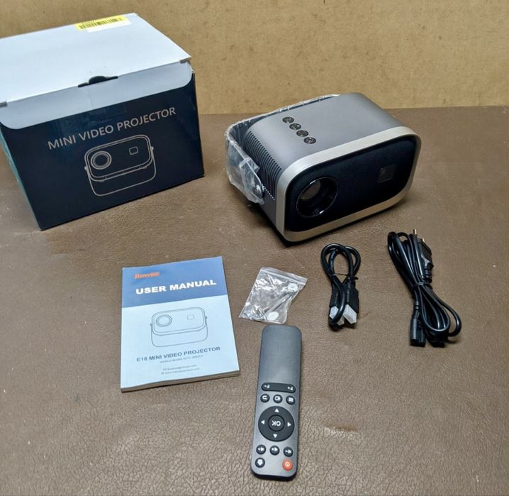 Проектор Jimveo E18 крутий мультимедійний проєктор