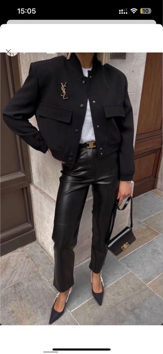 Трендовий бомбер ZARA