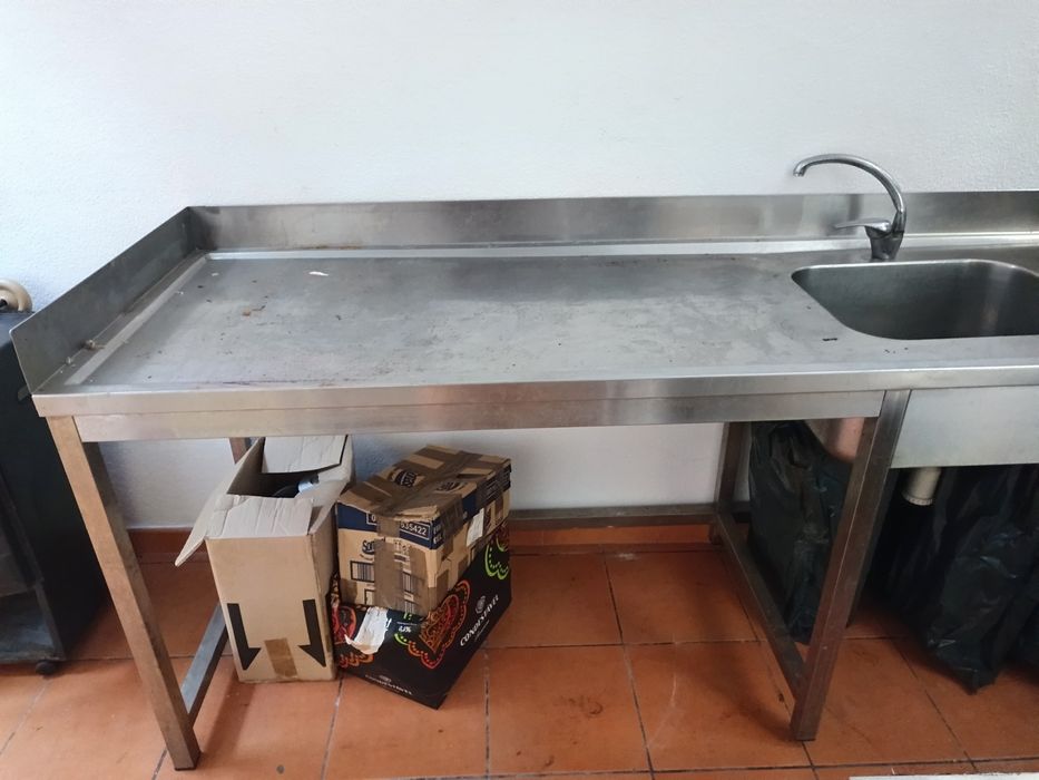 Bancada em Inox com lava loiça