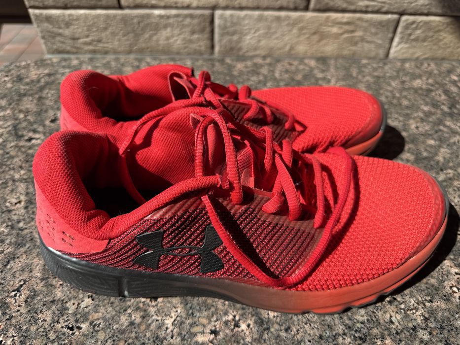 Under Armour кросівки 44 розмір