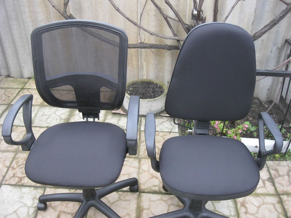 Продам офисное кресло стул